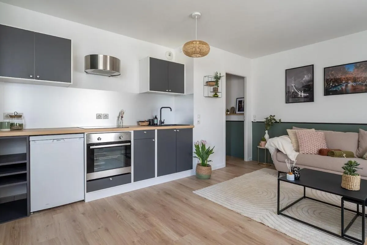 Annecy, Calme, Terrasse, Parking Box Apartment France